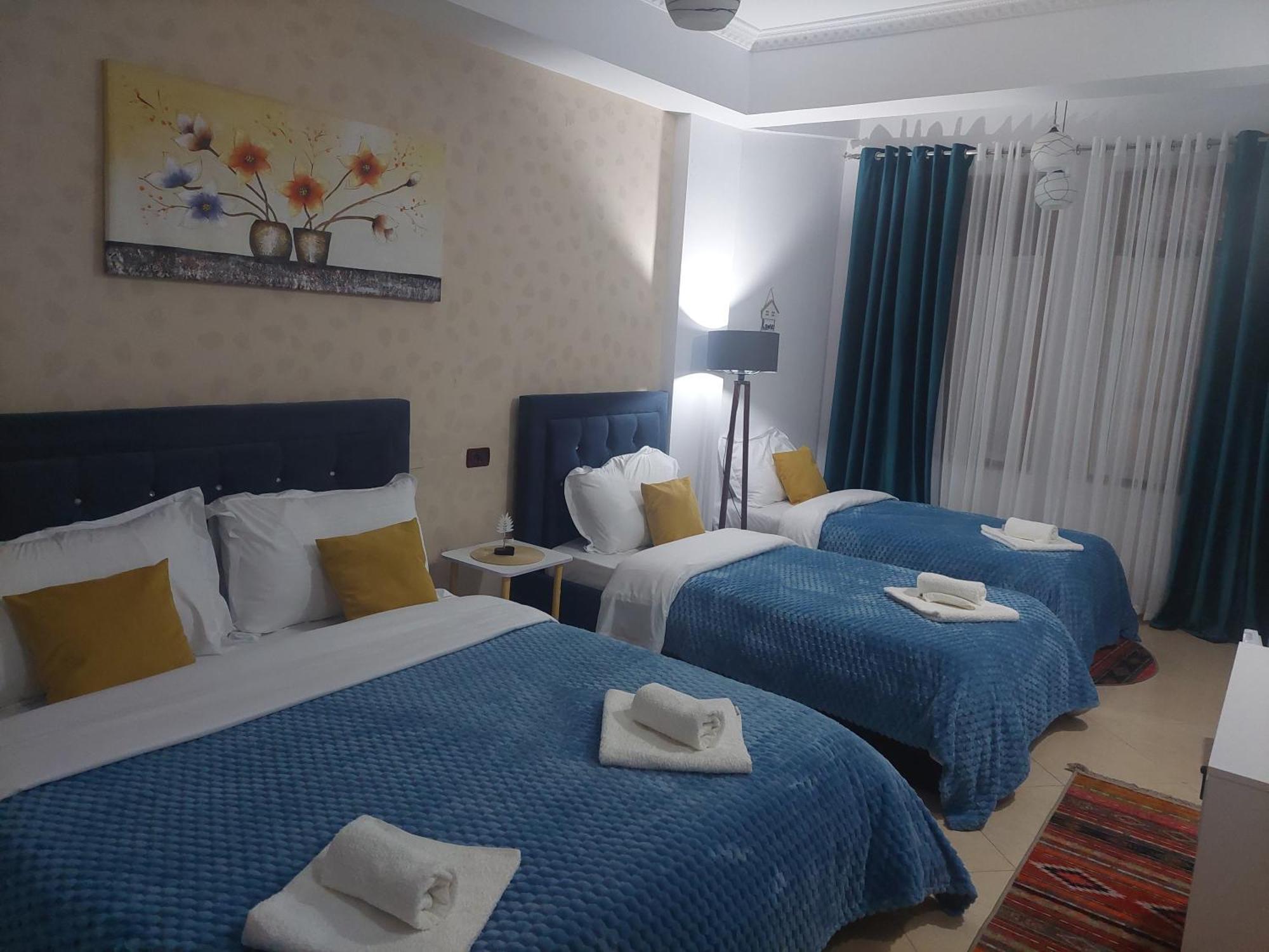 Godard Apartments Влёра Экстерьер фото